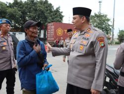 Buruh Pelabuhan Tanjung Priok Rasakan Manfaat Bakti Sosial Polri