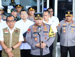 Tinjau Bandara Soetta, Kapolri Instruksikan Jajaran Rutin Patroli Pastikan Pemudik Aman-Nyaman