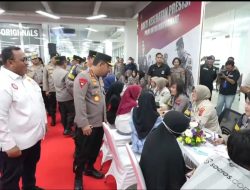 Kapolri Tinjau Bakti Kesehatan “Polri Untuk Masyarakat” di PT Tah Sung Hung, Brebes