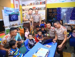 Kepedulian Taruna Akpol : Mengajarkan Calistung Hingga Memotivasi Anak Jalanan