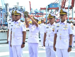 WUJUD REGENERASI KEPEMIMPINAN TNI AL, DUA KOMANDAN KRI RESMI DISERAHTERIMAKAN