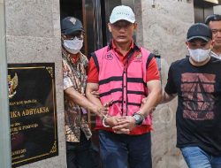 Hakim dan Pengacara Jadi Tersangka, Jalih Pitoeng Bilang, Siapa Lagi Yang Bisa Kita Percaya?