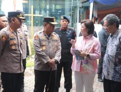 Kapolda Metro Jaya Tinjau Pengamanan Paskah di Gereja Katedral Jakarta