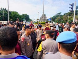 Satuan Brimob Polda Metro Jaya Laksanakan Pengamanan Aksi Unjuk Rasa Transportasi Online di Jakarta