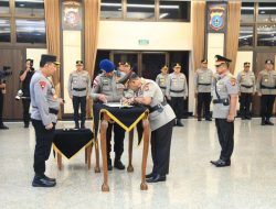 49 Perwira Tinggi Polri Naik Pangkat, Dua Naik Menjadi Komjen