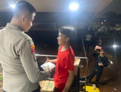 Polisi Gelar Dapur Lapangan untuk Pengungsi Korban Kebakaran di Kapuk Muara