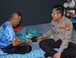 Kapolres Metro Jakarta Utara Kunjungan Anggota Sakit dalam Rangka Anjangsana Hari Bhayangkara Ke-79