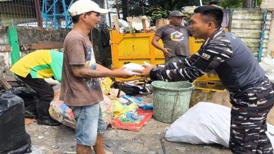 KRI BANDA ACEH-593 PERERAT SILAHTURAHMI DAN BERBAGI KASIH