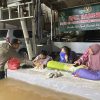 Brimob Polda Metro Jaya Laksanakan Patroli Siaga Banjir di Jati Padang, Distribusikan Bantuan ke Warga
