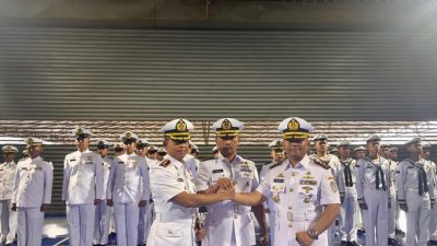 WUJUD REGENERASI KEPEMIMPINAN TNI AL, KOMANDAN KRI BANDA ACEH-593 RESMI DISERAHTERIMAKAN