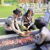 Polwan Mabes Polri Gelar Ziarah dan Tabur Bunga di TMP Kalibata Peringati Hari Jadi ke-77