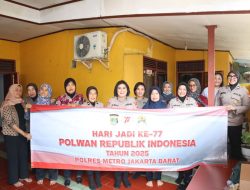 Polwan Polres Metro Jakarta Barat Anjangsana ke Purnawirawan, Wujud Kepedulian di HUT ke-77 Polwan