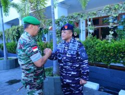 KRI DR. SOEHARSO-990 DAN KRI TELUK CALANG-524 ANGKUT PASUKAN RAIDER 631/ANTANG KE PERBATASAN RI–PNG