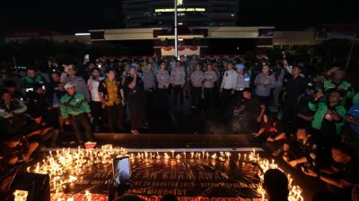 Ojol di Jatim Bersama Polri dan TNI Doa Bersama untuk Affan, Komitmen Kondusif