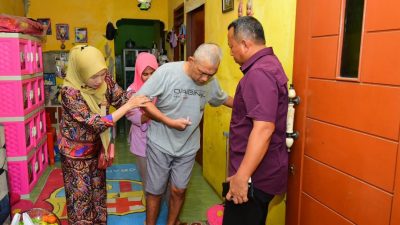 PANGKOLINLAMIL DAN KETUA GABUNGAN JALASENASTRI TUNJUKKAN KEPEDULIAN, JENGUK PRAJURIT YANG TENGAH SAKIT