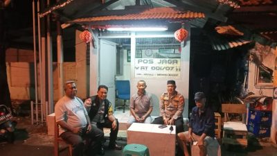 Kapolsek Bekasi Barat Sambangi Pos Kamling, Ajak Warga Aktif Jaga Keamanan