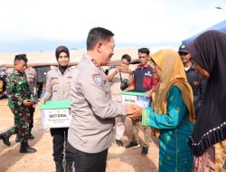 Polri Gelar Bakti Sosial 35 Tahun IKDB 90, Bagikan 1.485 Paket Sembako di Rempang Batam