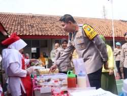 Kapolres Metro Jaktim Tinjau Program Makan Bergizi Gratis di SDS Kemala Bhayangkari 5