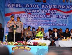 Kapolri Pimpin Apel Ojol Kamtibmas di Jabar: Bersatu Padu Jaga Keamanan