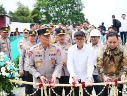 POLRI PERTEGAS PERAN AKTIF DALAM ASTACITA PADA TOPPING OFF SEKOLAH, PERESMIAN MASJID, DAN PELETAKAN BATU PERTAMA RUMAH IBADAH DI SMA KEMALA TARUNA BHAYANGKARA