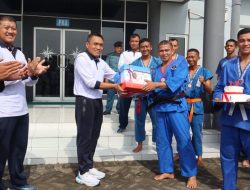 KOMANDAN SATLINLAMIL 2 DAN JAJARAN RAYAKAN 12 TAHUN BERDIRINYA OLAHRAGA REAL FIGHTER