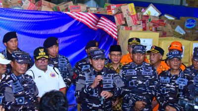 TNI AL KERAHKAN KRI DAN TIM MEDIS KE ACEH, SUMUT, DAN SUMBAR UNTUK OPERASI KEMANUSIAAN