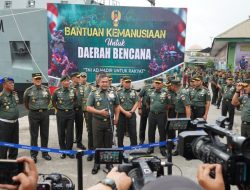 Kasad Berangkatkan Kapal ADRI, Kirim Bantuan Kemanusiaan ke Tiga Lokasi Bencana di Sumatera