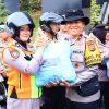 Polda Sumbar Lepas Ratusan Paket Bantuan untuk Lima Titik Bencana di Kota Padang