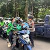 Polda Metro Jaya Rangkul Ojol dan PHL Lewat Jum’at Peduli: Kita Jaga Jakarta Bersama