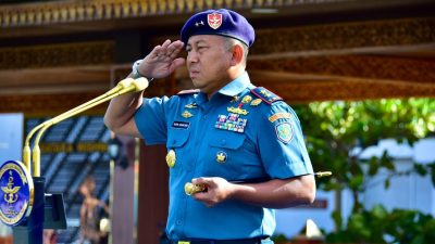 KOLINLAMIL GELAR UPACARA BENDERA 17 DESEMBER, PANGLIMA TEKANKAN NASIONALISME DAN KEPEDULIAN KEMANUSIAAN