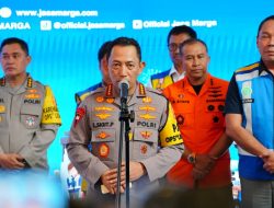 Kapolri Tinjau Pos Command Center, Pastikan Arus Mudik Berjalan Aman dan Nyaman