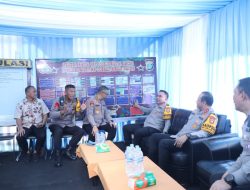 Kapolda Metro Jaya Tinjau Pospam dan Pantau Ibadah Natal di Jakarta