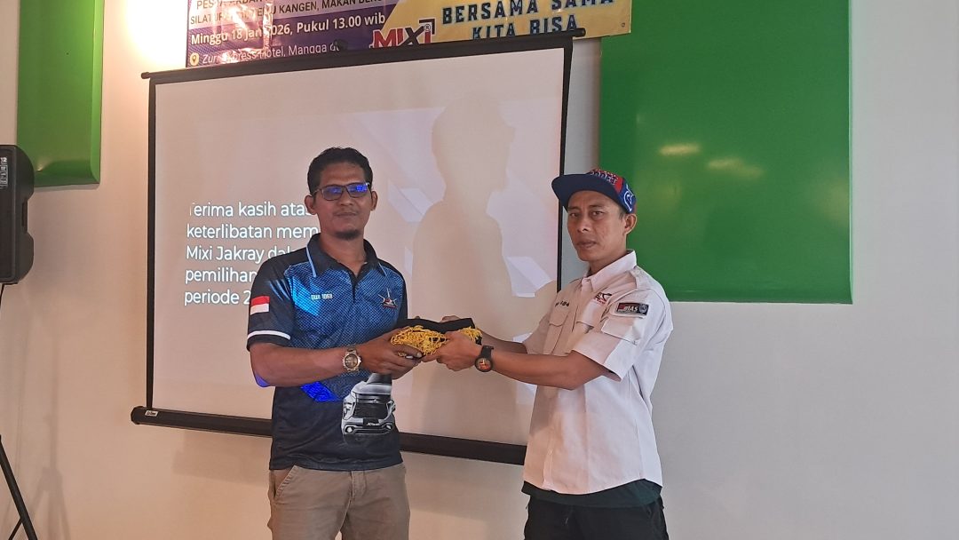 Penyerahan Bendera Pataka Mixi