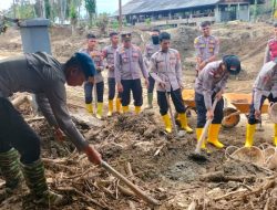 Polri dan Warga bergandengan Tangan, Polindes Meunasah Mancang Bangkit dari Lumpur Banjir