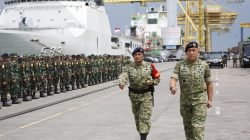 KRI BANDA ACEH-593 LAKSANAKAN UPACARA PEMBERANGKATAN TARUNA DALAM RANGKA MELAKSANAKAN LATSITARDANUS 