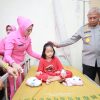 Bertemu Saat Banjir Rob Sei Tabuk, Kapolda Kalsel Berikan Bantuan Biaya Pengobatan Anak Yatim Piatu Korban Laka Lantas