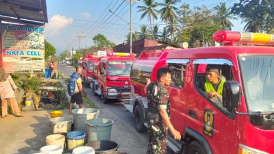 Lagi, TNI AD Suplai Air Bersih untuk Warga Korong Gadang Pasca Bencana