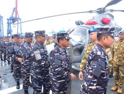 TIBA DI TANAH AIR, PANGKOLINLAMIL SAMBUT KEPULANGAN KRI SULTAN ISKANDAR MUDA DARI MISI PERDAMAIAN PBB