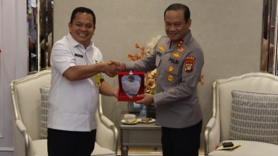 Kapolda Metro Jaya Terima Sertifikat Tanah SD Bhayangkari dari BPN Jakarta Utara