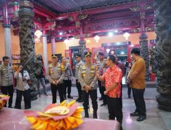 Pastikan Malam Imlek Aman, Kapolda Sumsel Tinjau Pengamanan Sejumlah Klenteng di Palembang