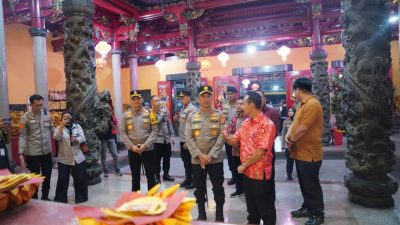 Pastikan Malam Imlek Aman, Kapolda Sumsel Tinjau Pengamanan Sejumlah Klenteng di Palembang