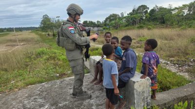 Bangun Kedekatan dengan Masyarakat, Satgas Damai Cartenz Intensifkan Patroli Humanis di Nduga