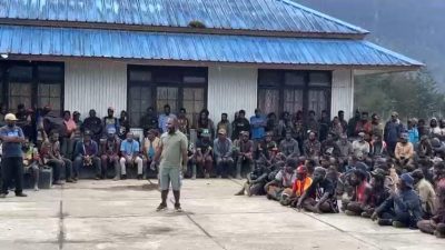 Aparat Gabungan Satgas Ops Damai Cartenz bersama Polres Puncak Amankan Aksi Masyarakat di Ilaga, Situasi Berlangsung Aman dan Kondusif