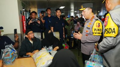 Tinjau Arus Mudik di Pelabuhan Merak, Kapolri Pastikan Beri Pelayanan Maksimal