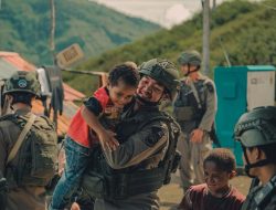 Tak Semua Bisa Pulang: Rindu yang Disimpan Demi Indonesia Tetap Tenang