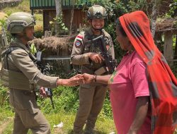 Patroli di Ilaga, Menjaga Keamanan Sambil Membangun Percakapan dengan Warga