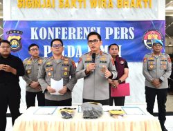 Polda Jambi Gelar Konferensi Pers, DPO Narkotika Berhasil Ditangkap di Tanjab Barat