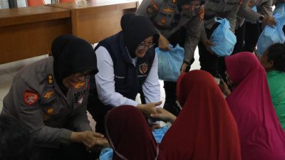 Dalam Semangat Hari Kartini, Polwan Polda Metro Jaya dan Polres Metro Jajaran Gelar Patroli Kamtibmas dan Bakti Sosial