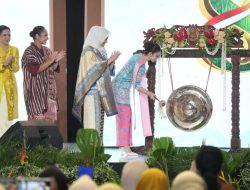 Ibu Wapres RI Hadiri Pembukaan HUT ke-80 Persit KCK Bertema “Persit Bisa”