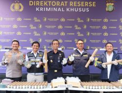 Polda Metro Jaya dan Bea Cukai Gagalkan Penyelundupan Merkuri di Tanjung Priok